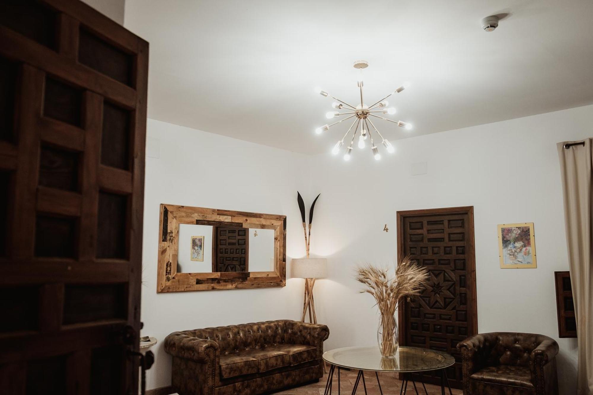 Hostal Cafe Frenteabastos Кармона Экстерьер фото