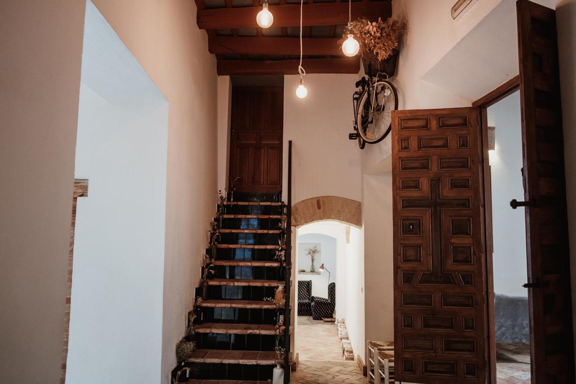 Hostal Cafe Frenteabastos Кармона Экстерьер фото