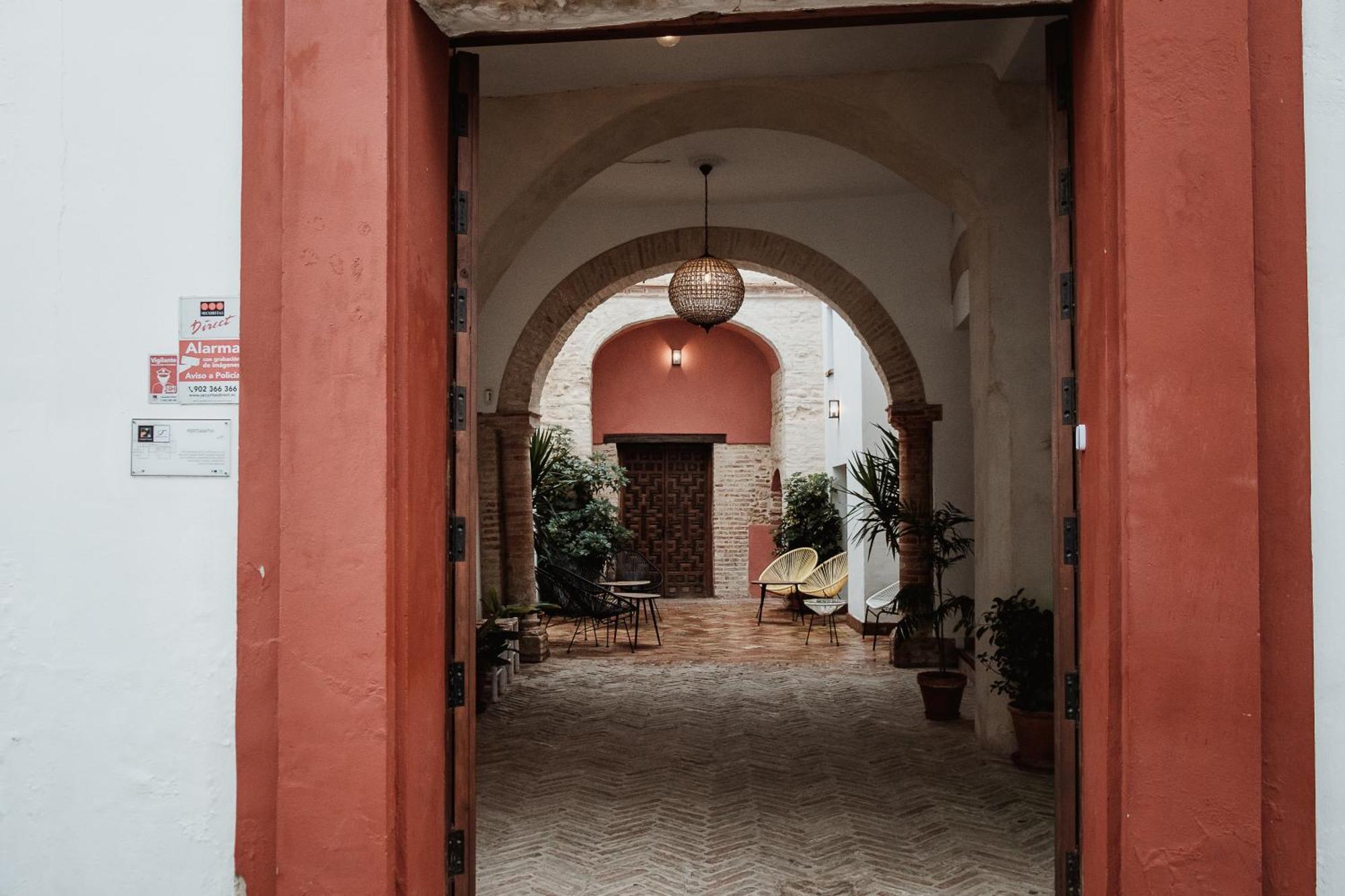 Hostal Cafe Frenteabastos Кармона Экстерьер фото