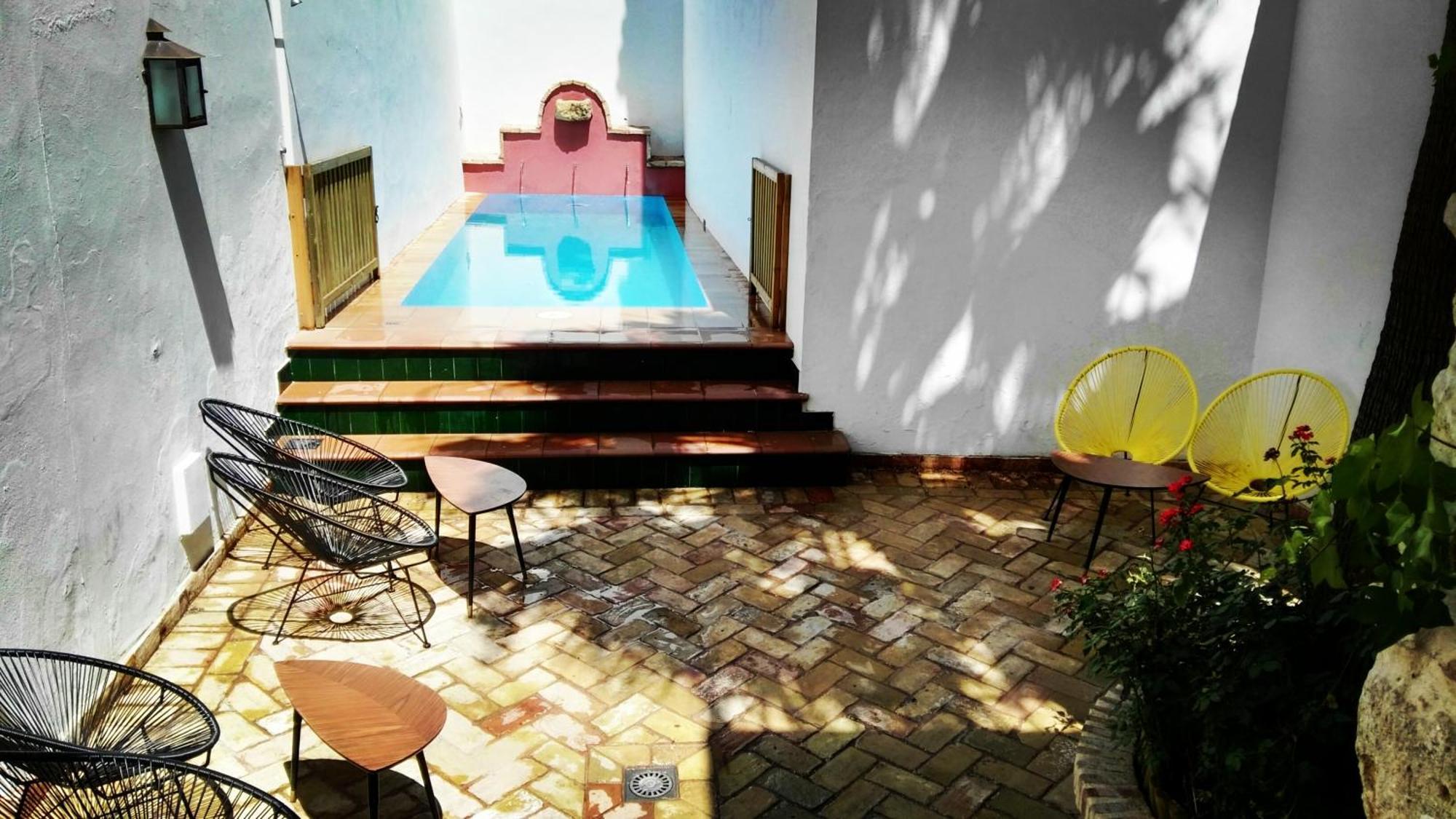 Hostal Cafe Frenteabastos Кармона Экстерьер фото