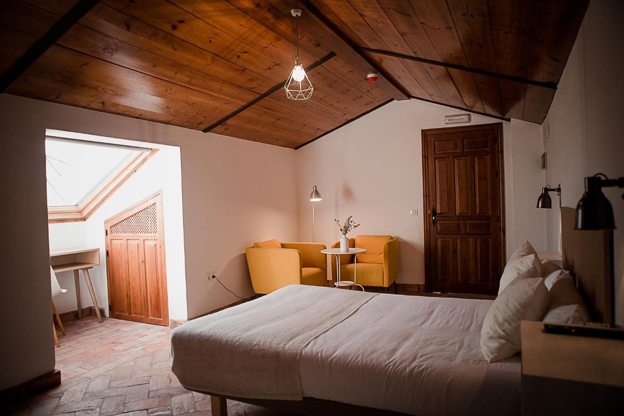 Hostal Cafe Frenteabastos Кармона Экстерьер фото