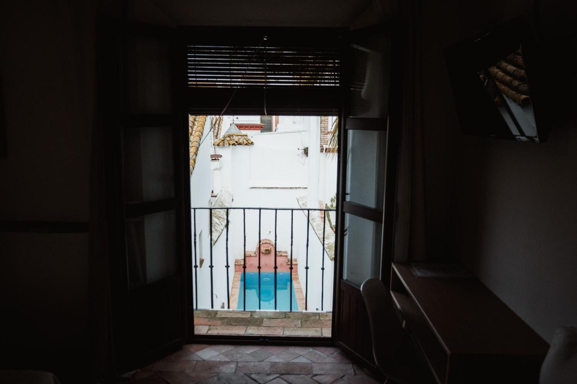 Hostal Cafe Frenteabastos Кармона Экстерьер фото