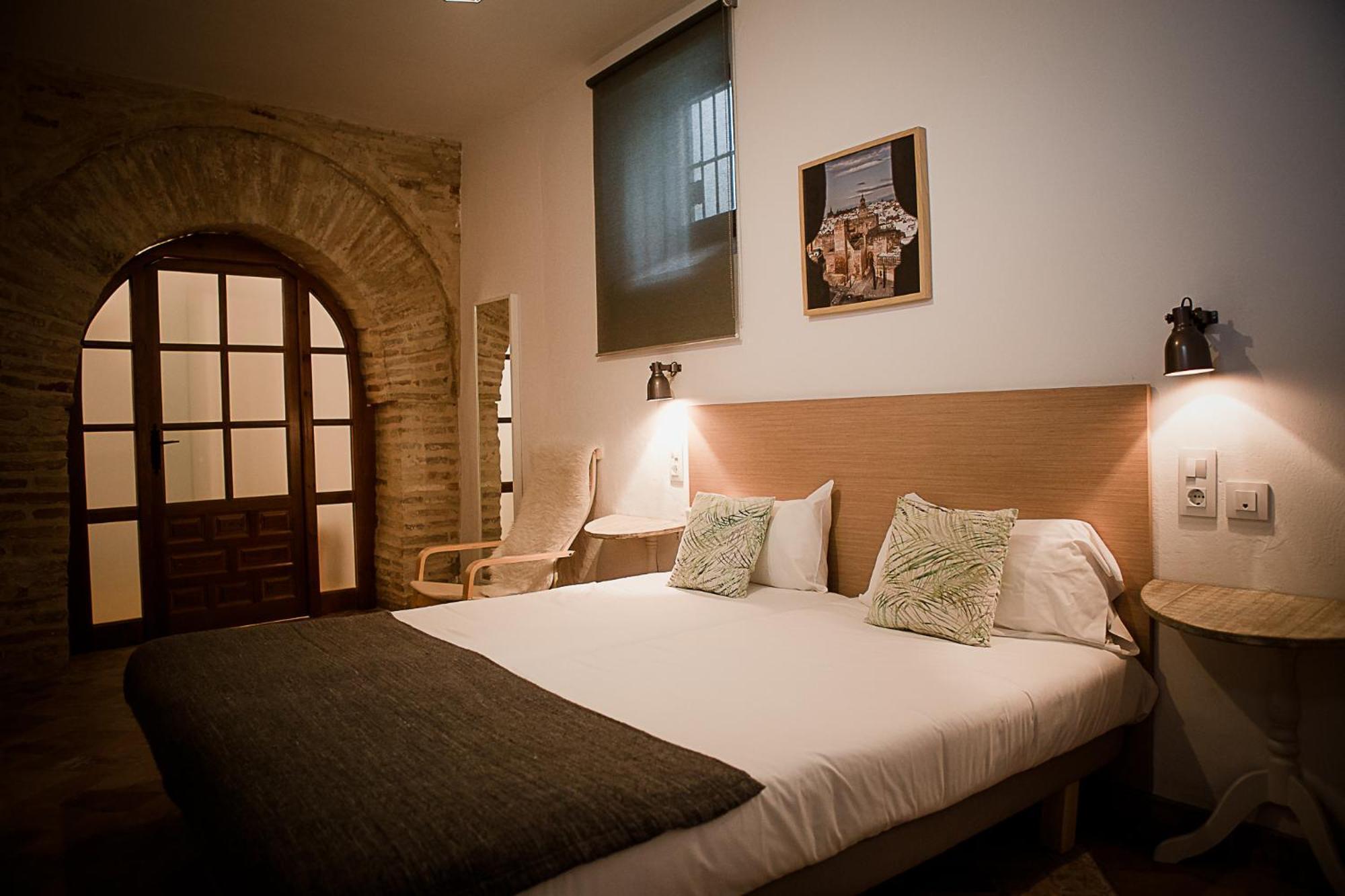 Hostal Cafe Frenteabastos Кармона Экстерьер фото